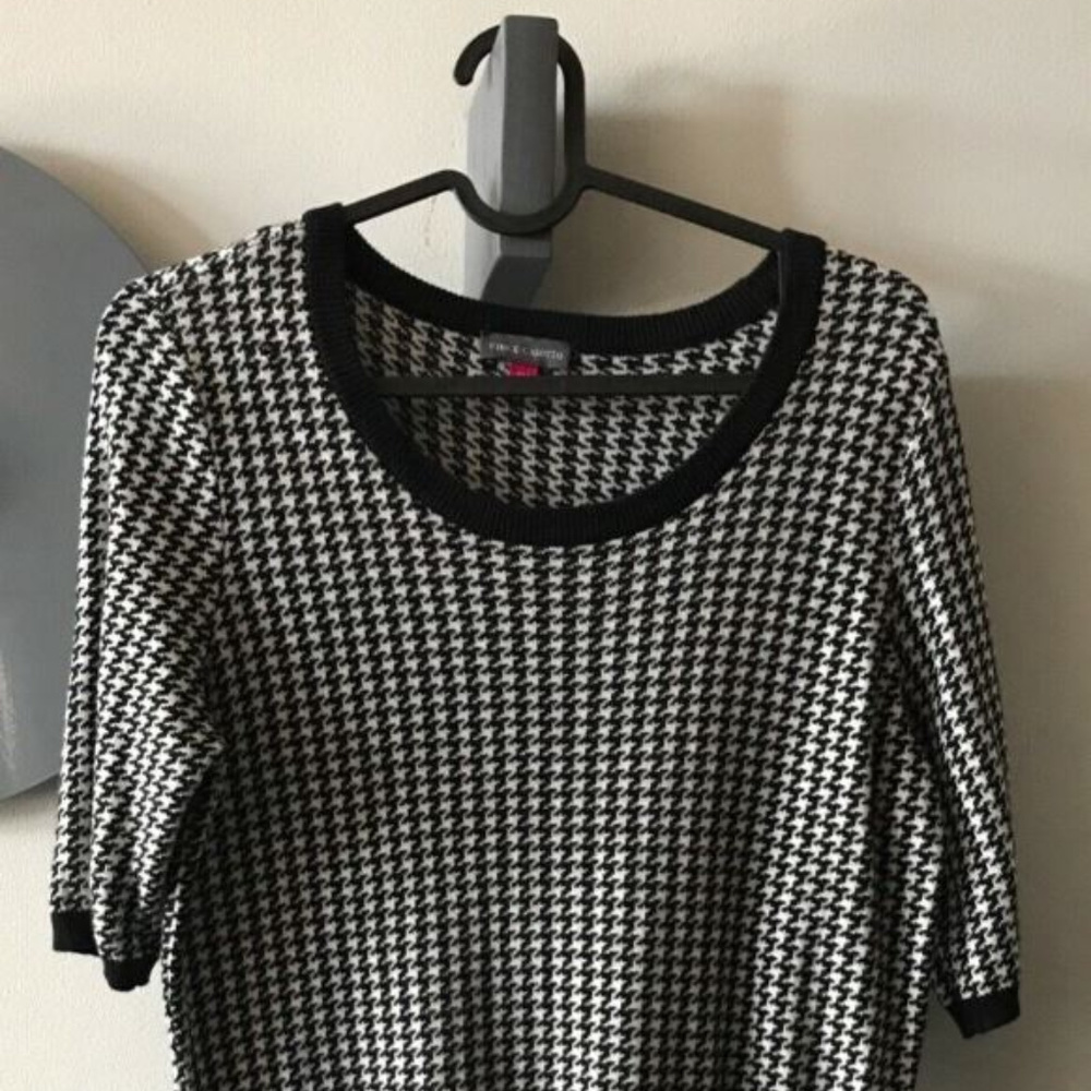 B&W Houndstooth Neck Cotton Blend Top Vince Camuto